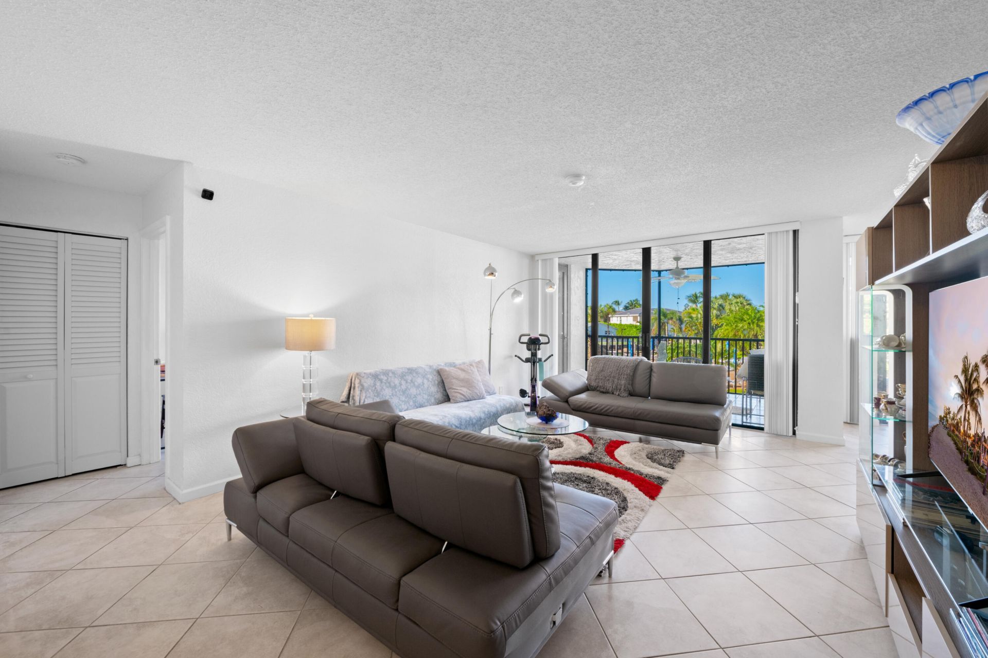 800 Jeffery Street, Unit 205, Boca Raton, FL 33487 Photo