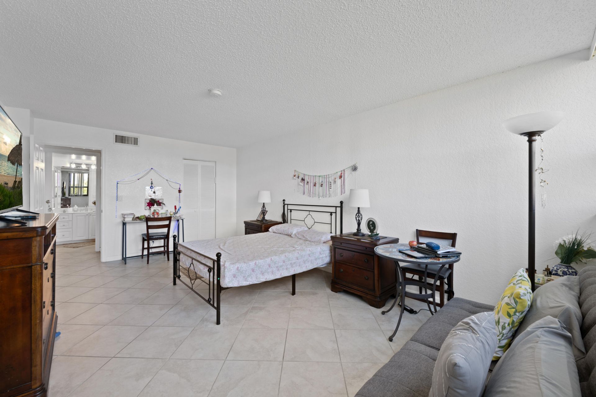 800 Jeffery Street, Unit 205, Boca Raton, FL 33487 Photo