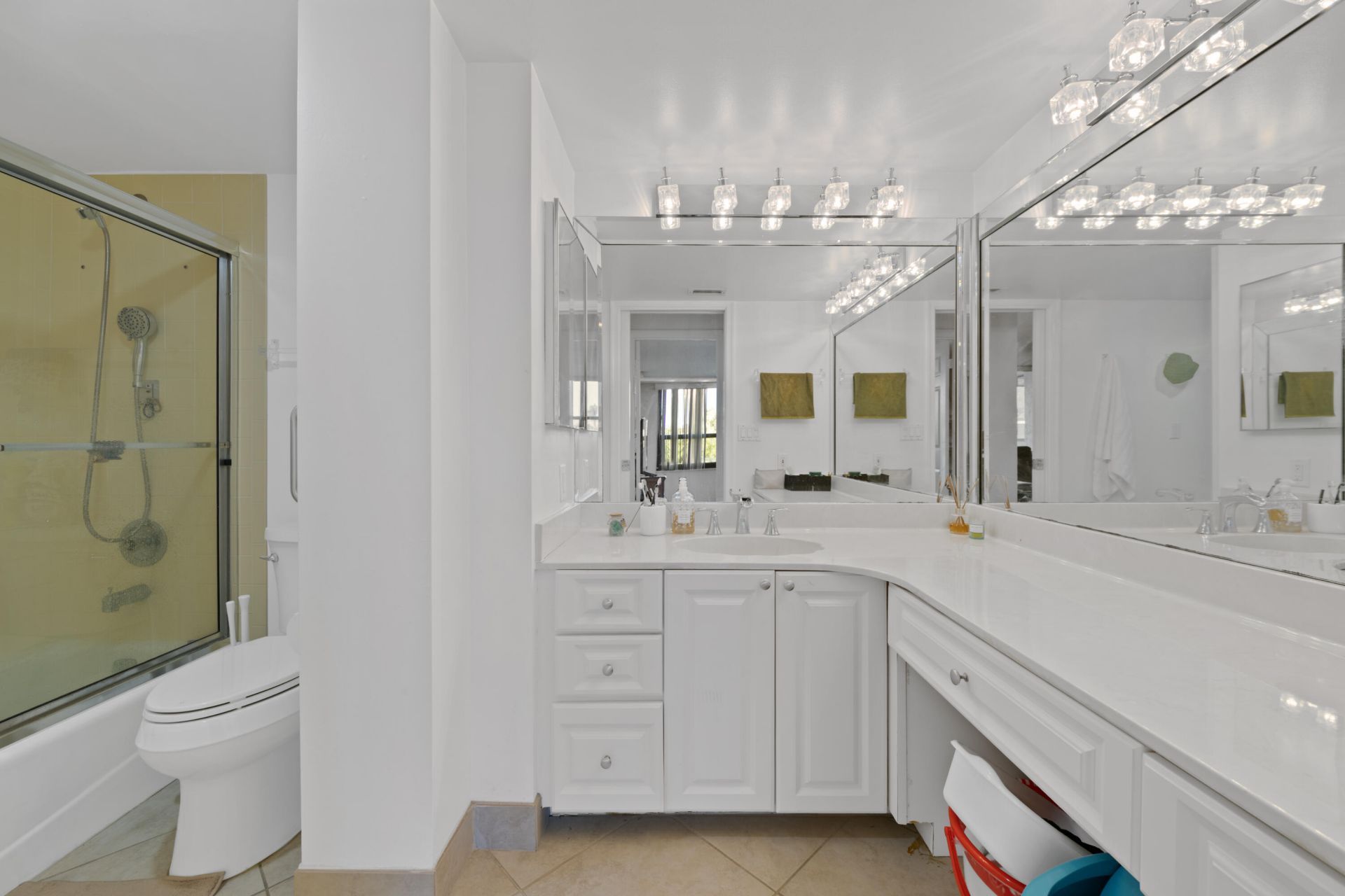 800 Jeffery Street, Unit 205, Boca Raton, FL 33487 Photo