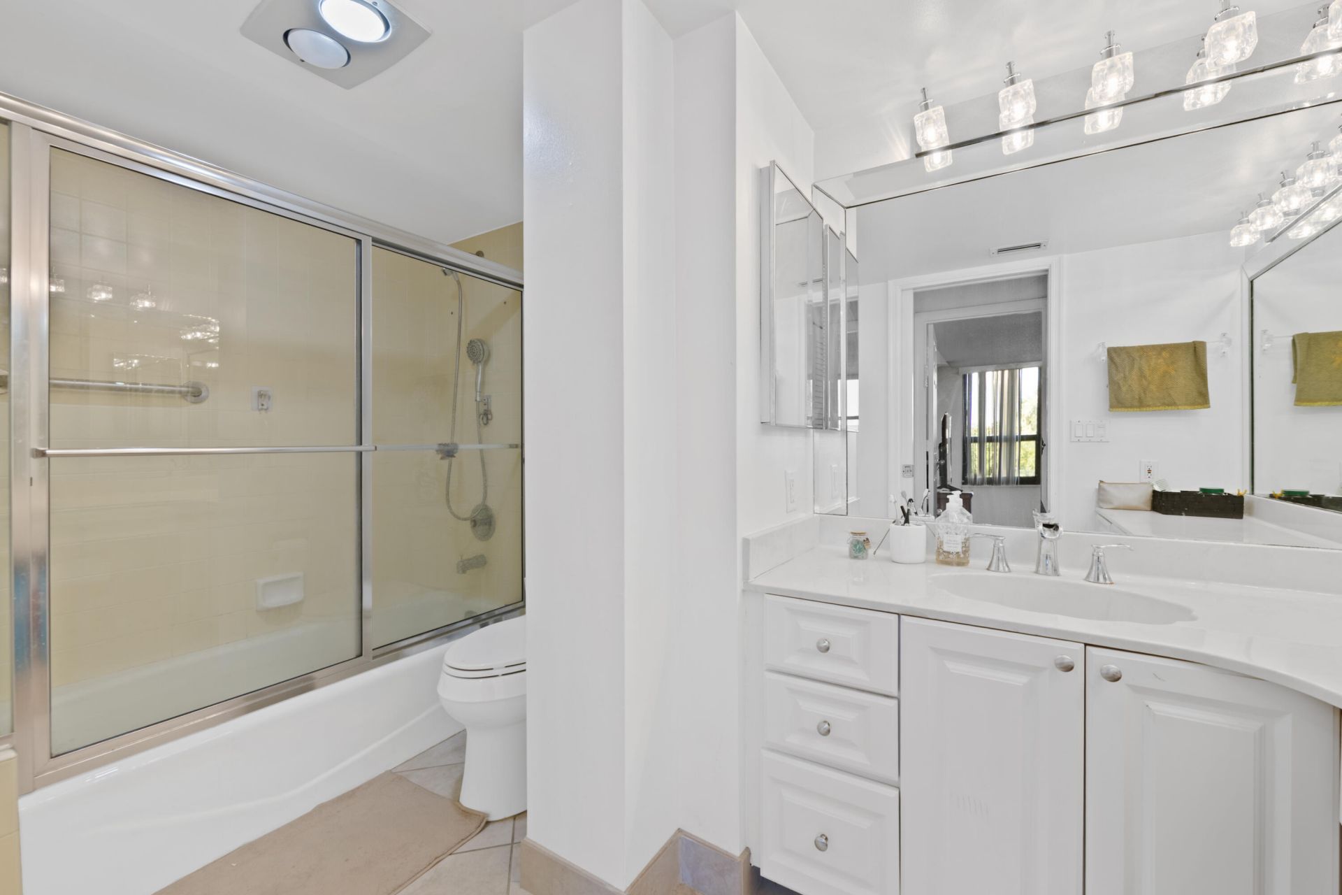 800 Jeffery Street, Unit 205, Boca Raton, FL 33487 Photo