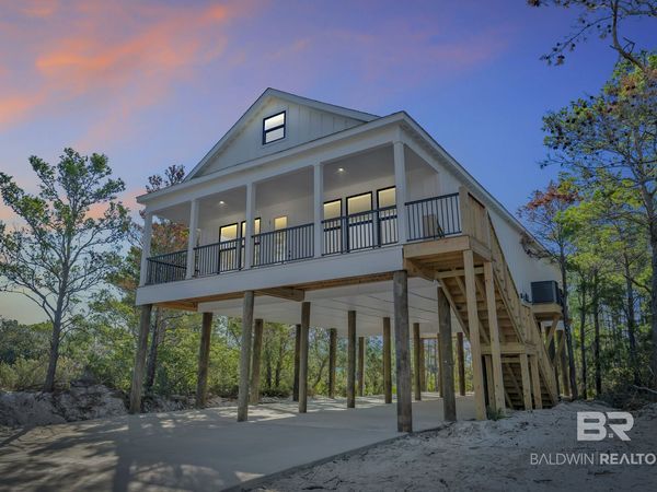 6840 Palmetto Dr, Gulf Shores, AL 36542