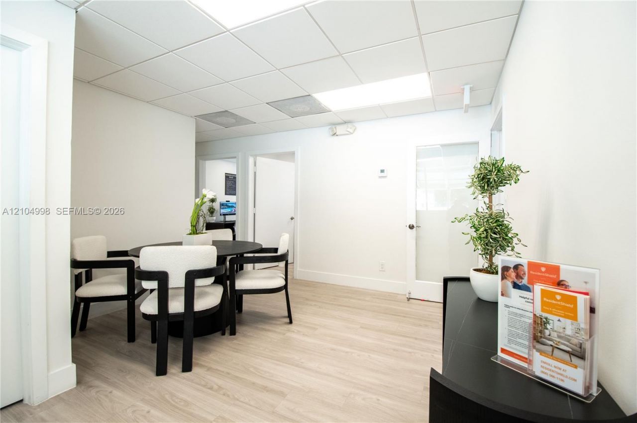 1900 Sans Souci Blvd , Unit 129, North Miami, FL 33181 Photo