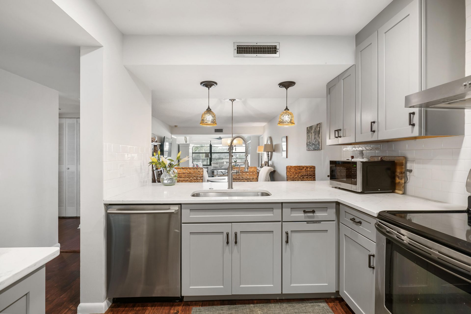 6037 Balboa Circle, Unit 403, Boca Raton, FL 33433 Photo