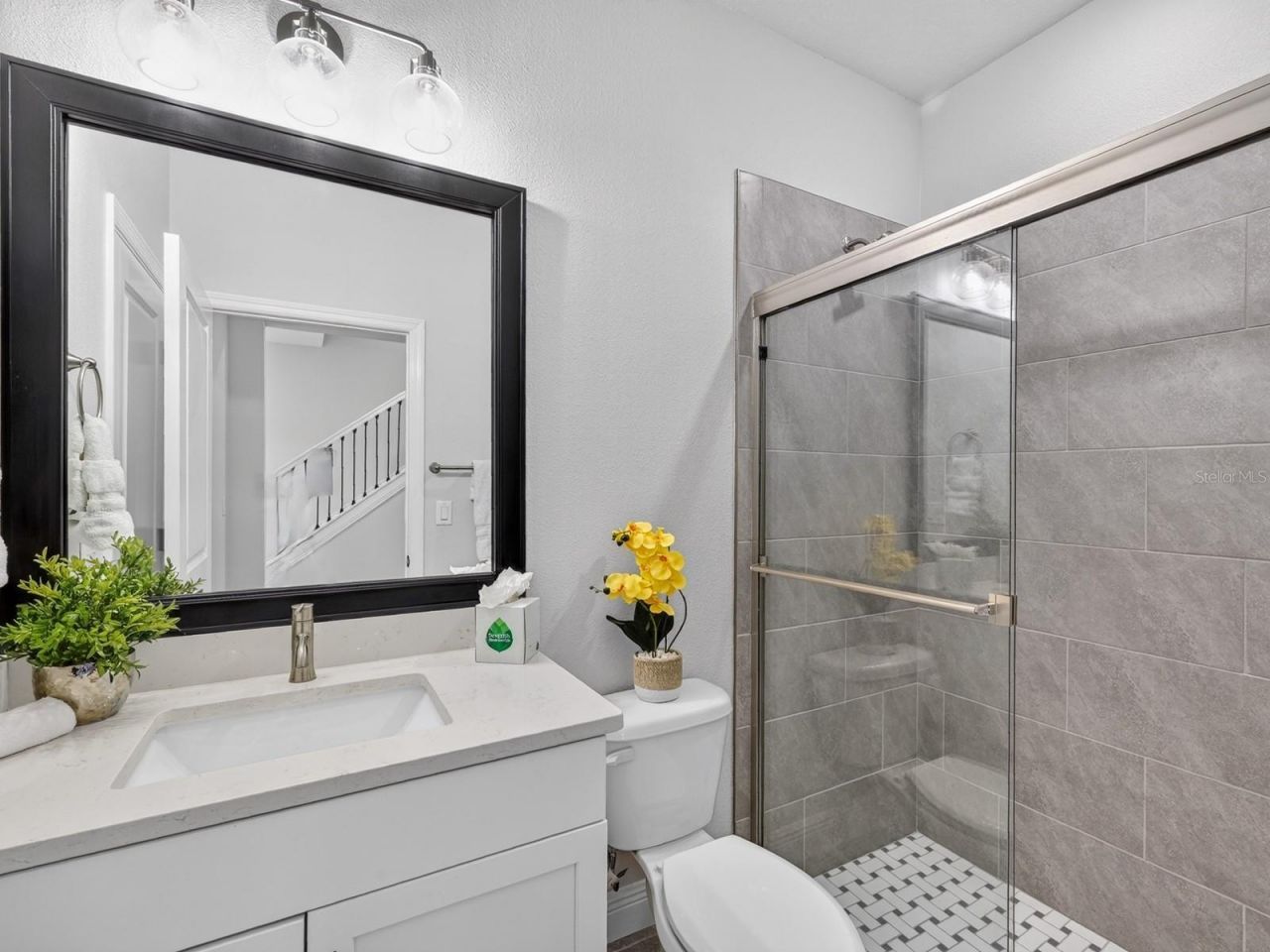 2555 Ruffing Court , Sarasota, FL 34237 Photo