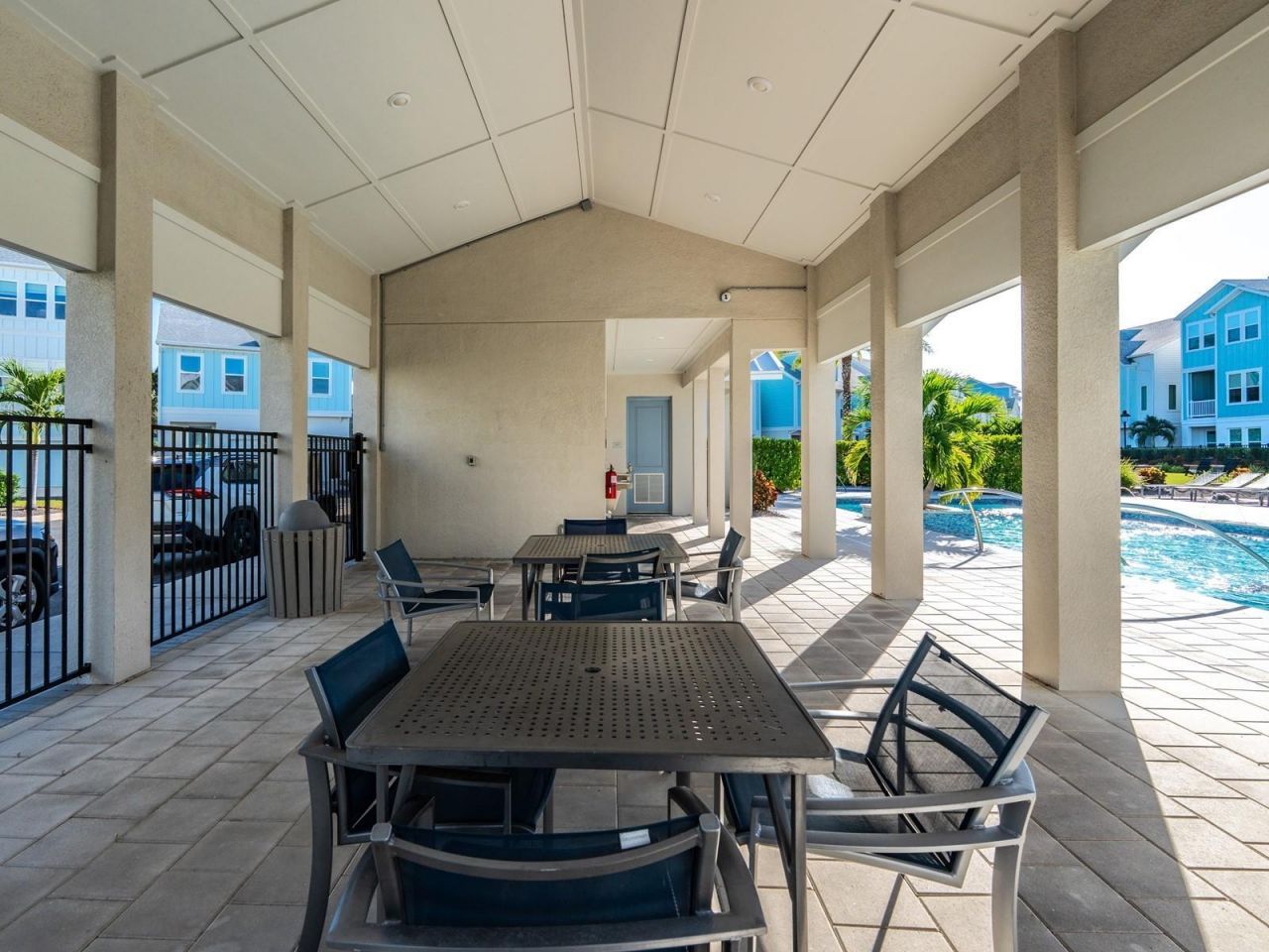 2555 Ruffing Court , Sarasota, FL 34237 Photo