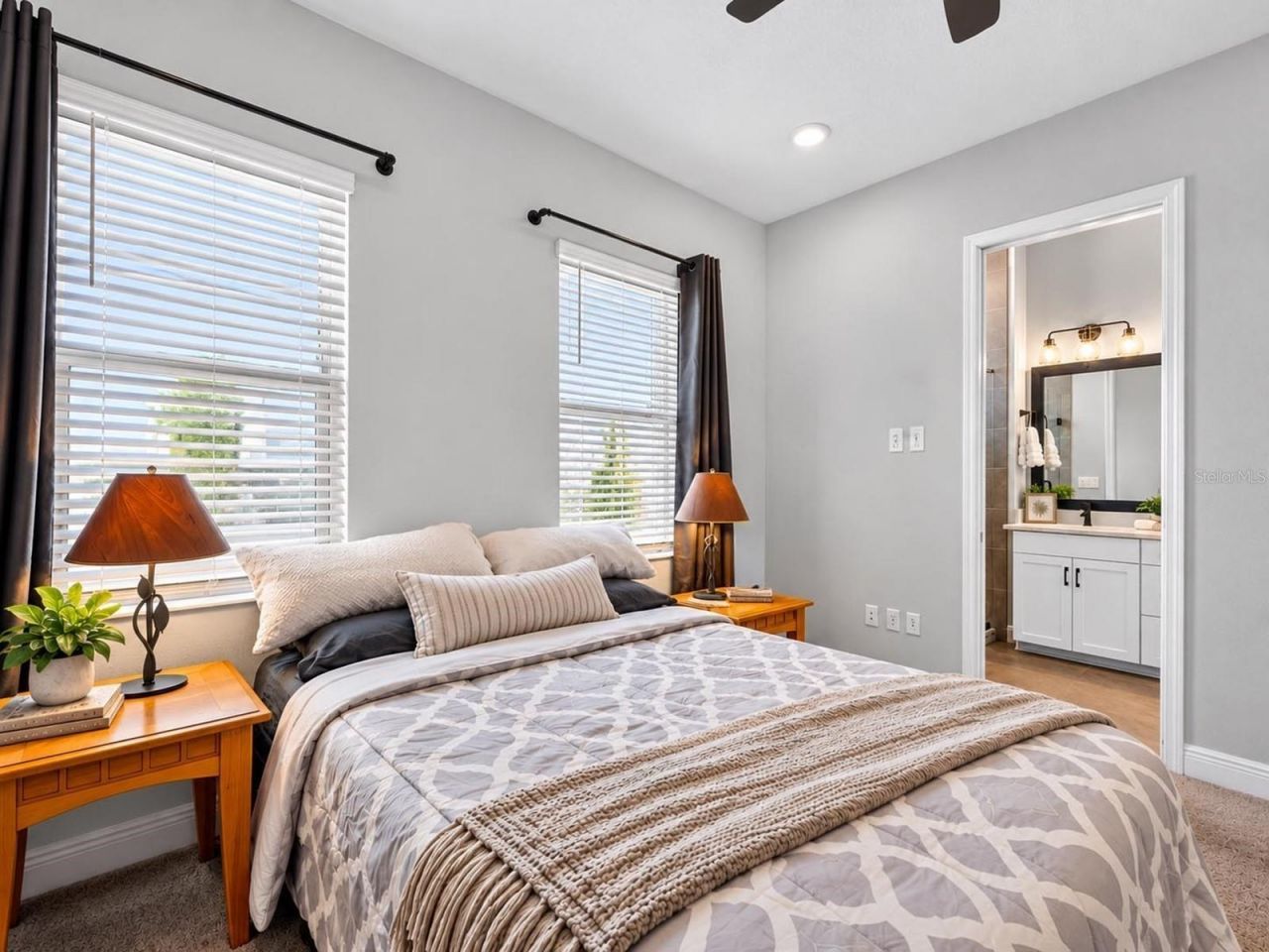 2555 Ruffing Court , Sarasota, FL 34237 Photo