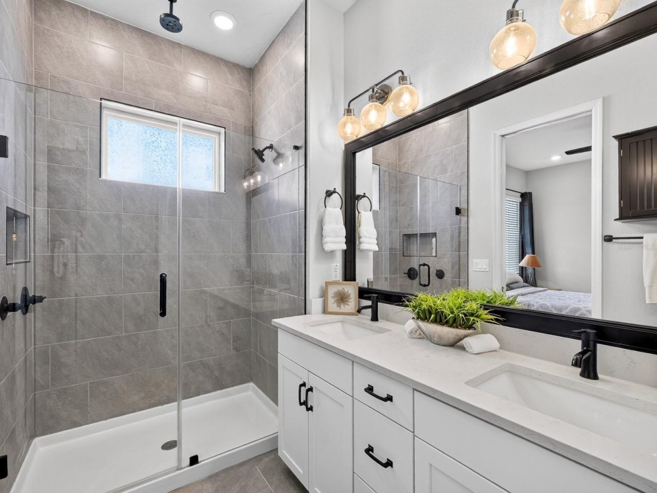 2555 Ruffing Court , Sarasota, FL 34237 Photo