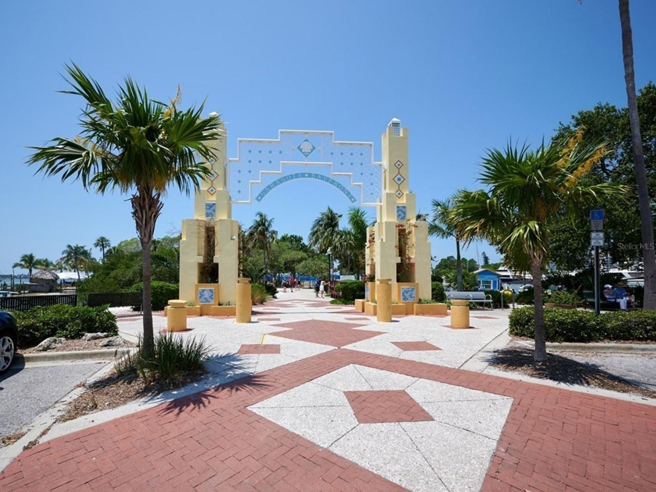 2555 Ruffing Court , Sarasota, FL 34237 Photo