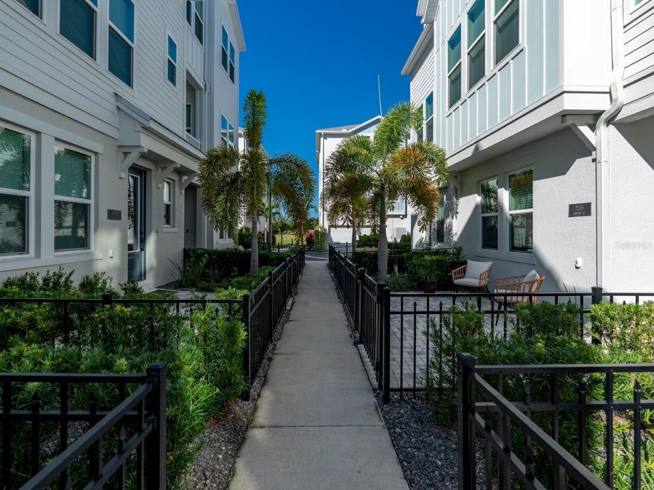 2555 Ruffing Court , Sarasota, FL 34237 Photo
