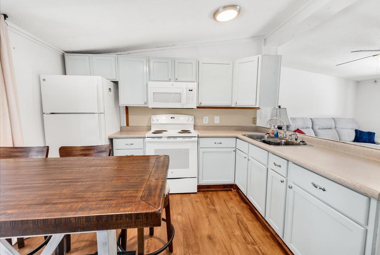1517 Virgo Ln.  Photo 8