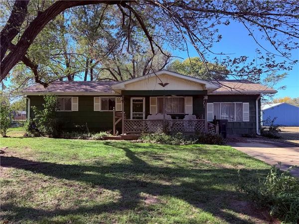 2205 Park Avenue, Baxter Springs, KS 66713