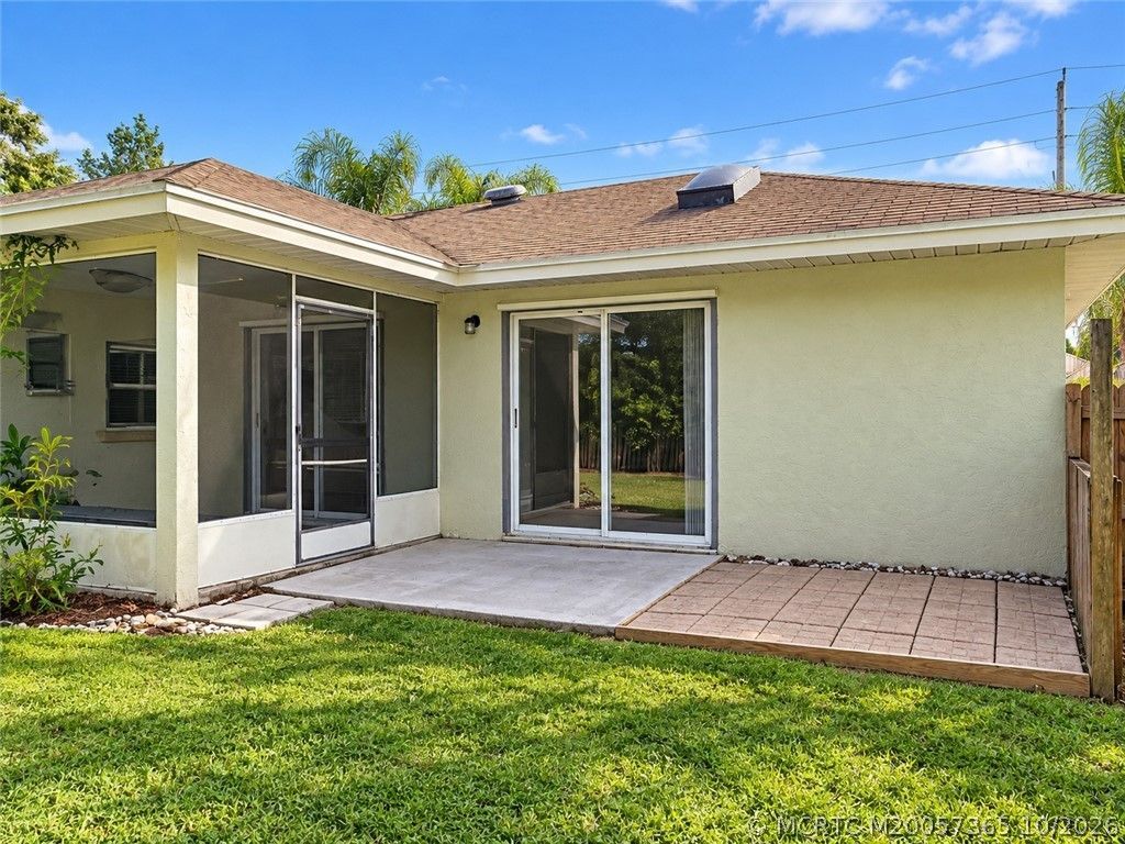 211 SE Sims Circle , Port Saint Lucie, FL 34984 Photo