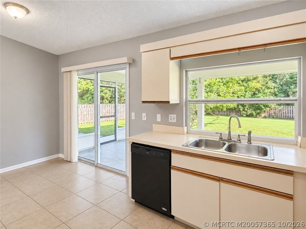 211 SE Sims Circle , Port Saint Lucie, FL 34984 Photo