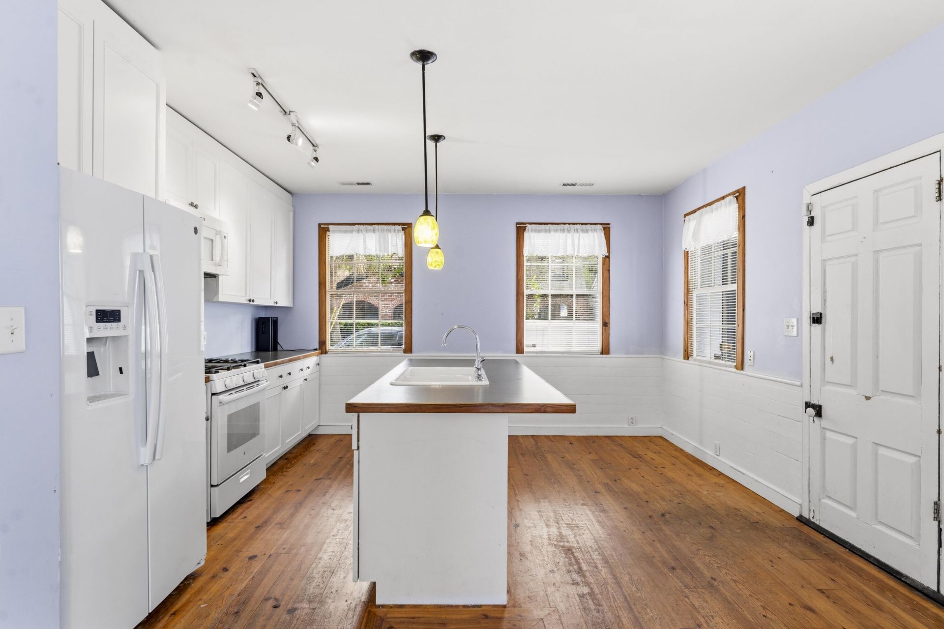 4 Bogard Street Photo 7