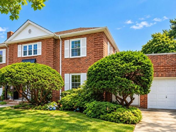 10102 Springfield Boulevard , Queens Village, NY 11429