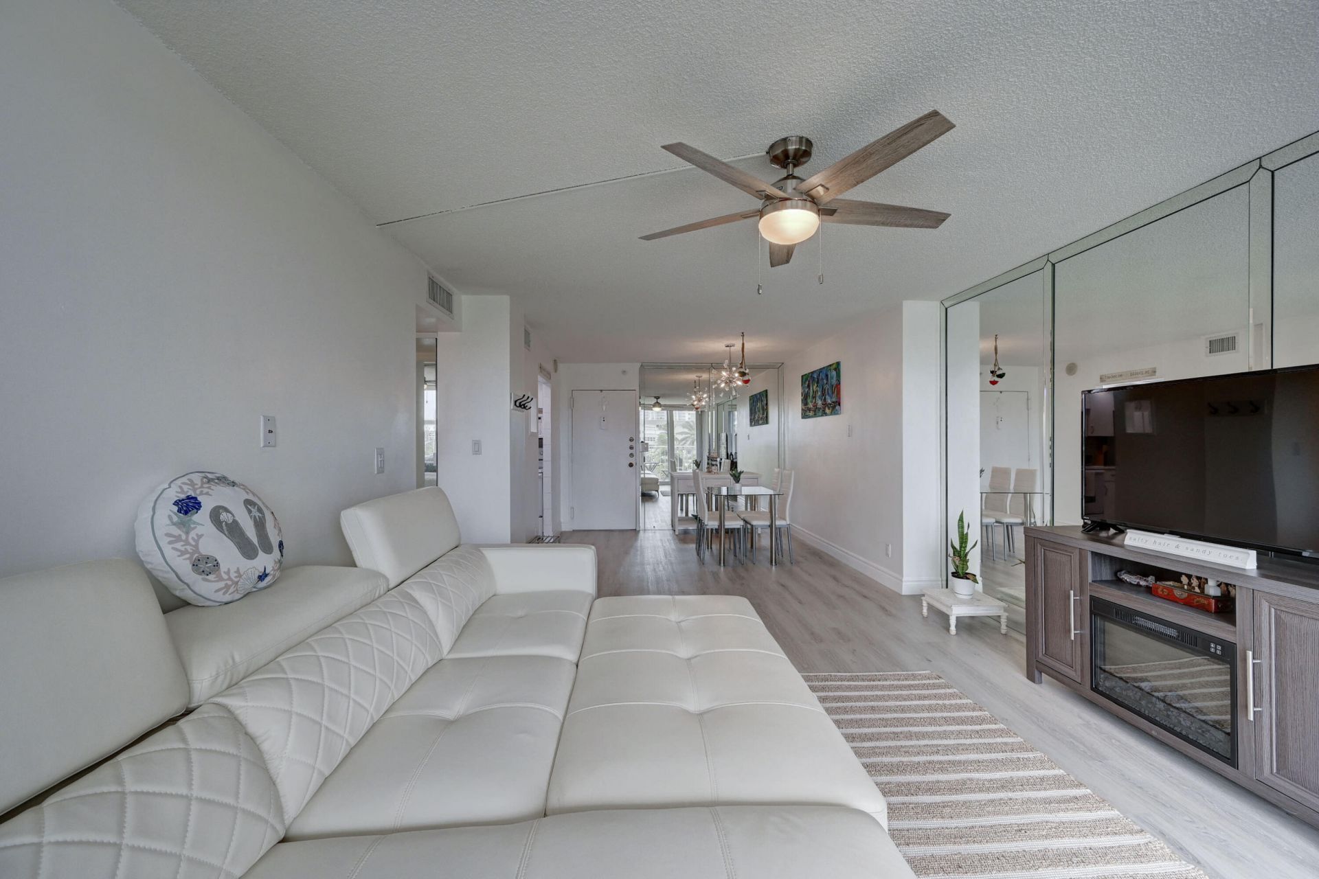 111 Briny Avenue, Unit 410, Pompano Beach, FL 33062 Photo