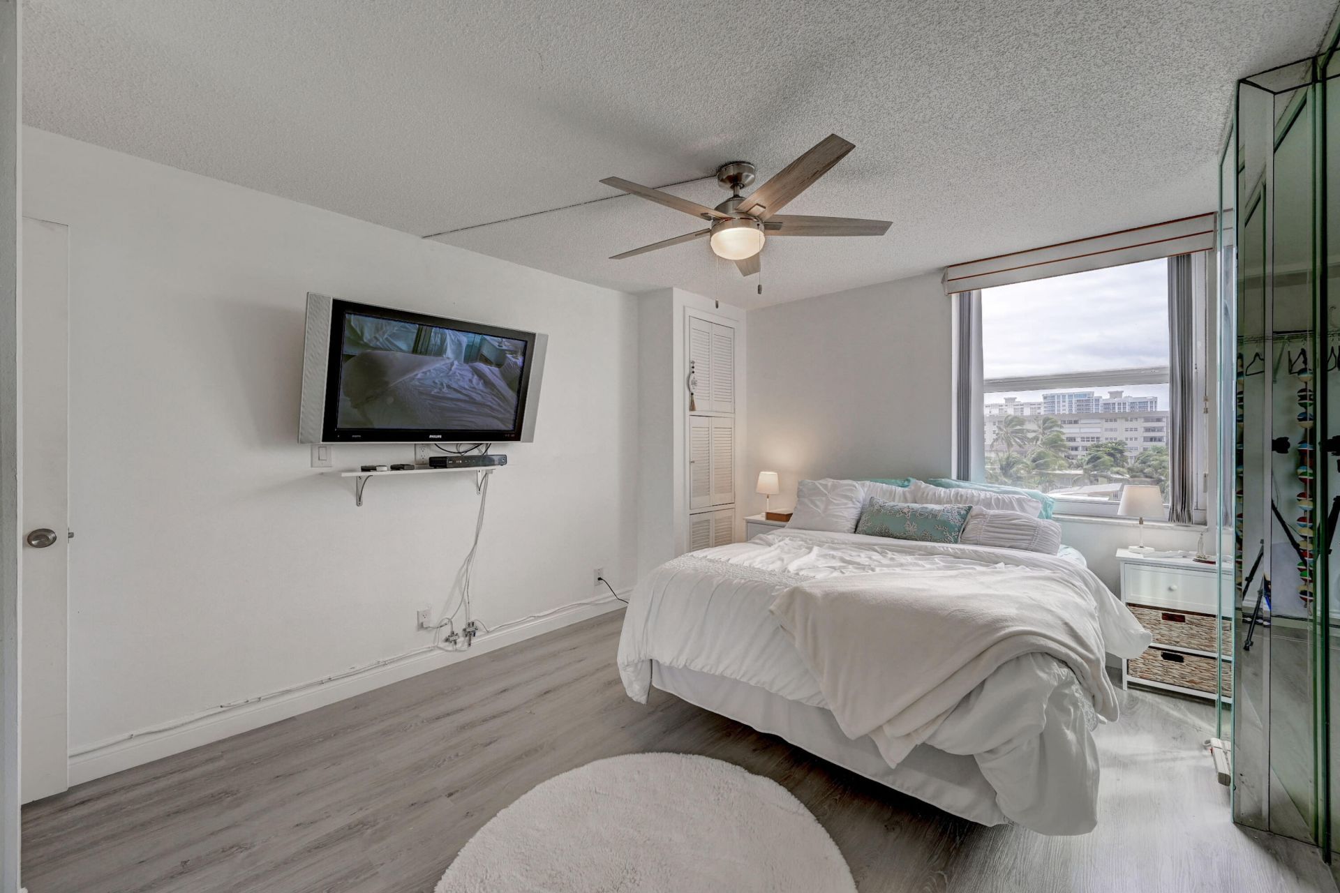 111 Briny Avenue, Unit 410, Pompano Beach, FL 33062 Photo