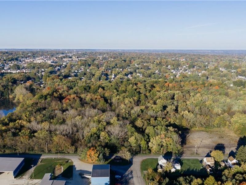 S Mahoning Avenue, Alliance, OH 44601 Photo 12