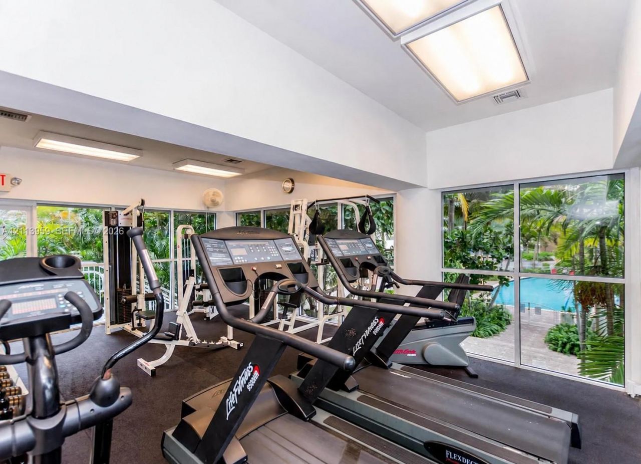 770 NE 69th St , Unit 3H, Miami, FL 33138 Photo