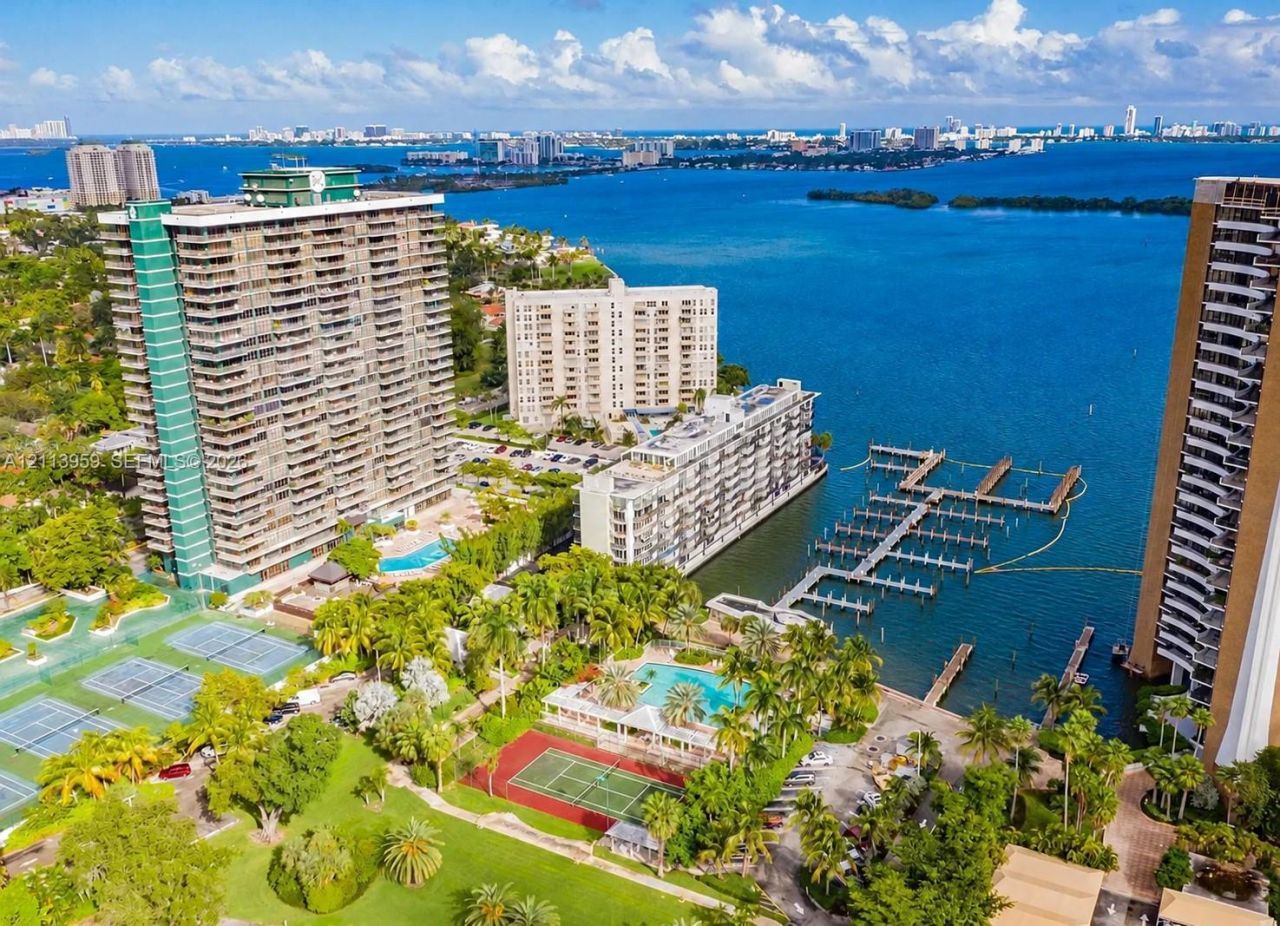 770 NE 69th St , Unit 3H, Miami, FL 33138 Photo