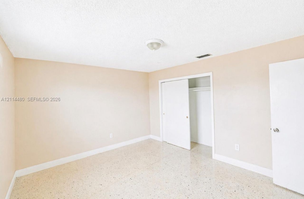 2315 W Okeechobee Rd , Unit 106, Hialeah, FL 33010 Photo
