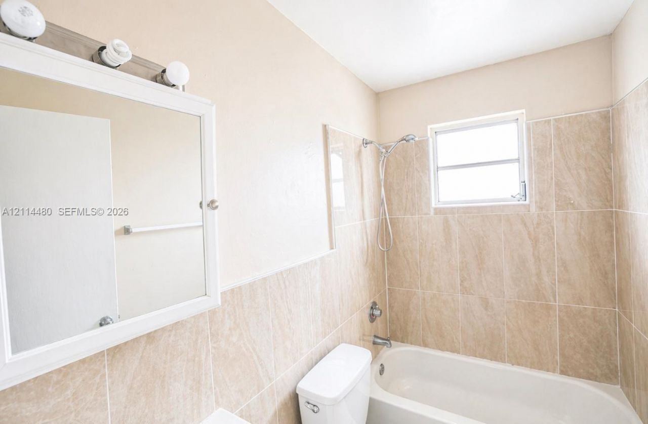 2315 W Okeechobee Rd , Unit 106, Hialeah, FL 33010 Photo