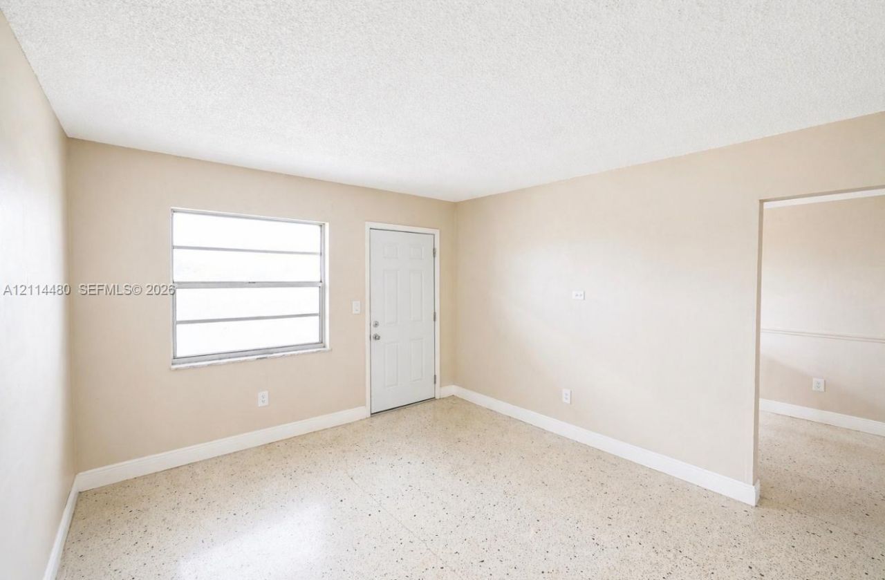 2315 W Okeechobee Rd , Unit 106, Hialeah, FL 33010 Photo