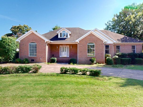 1401 Patriot Ave , Paris, TN 38242