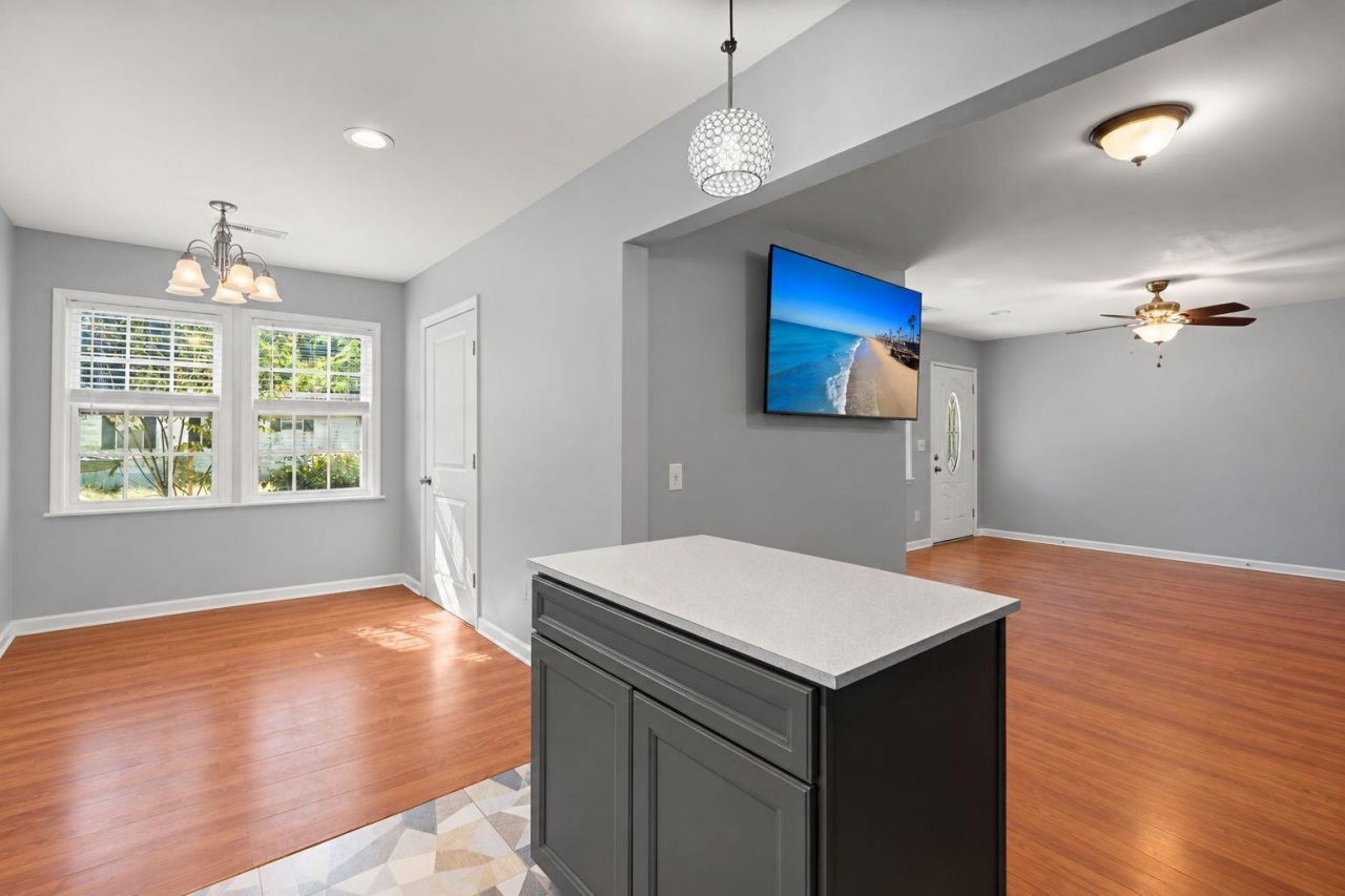 123 Rocky Hill Road Photo 8