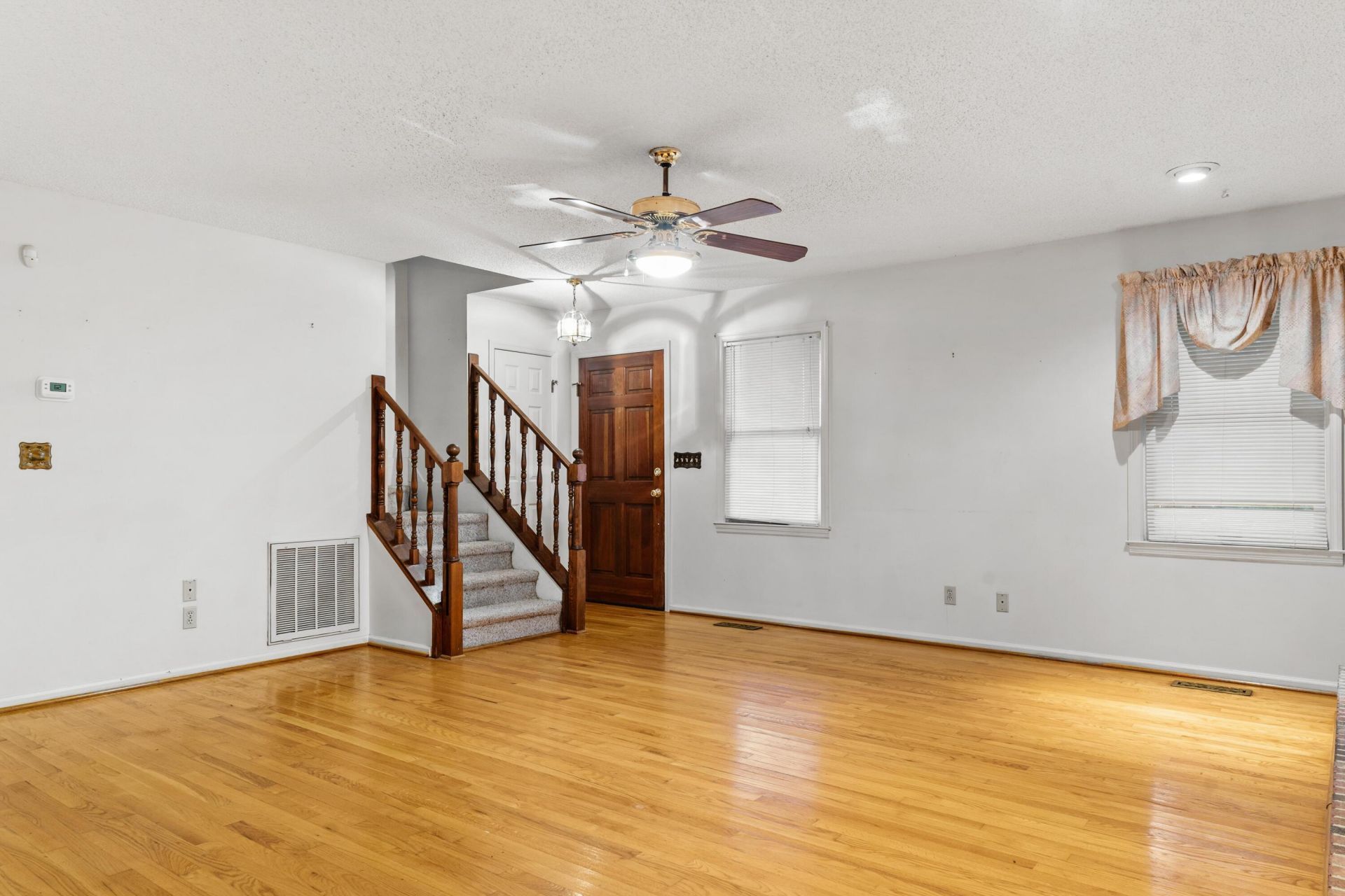 519 Willington Drive Photo 5
