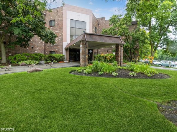 1108 Castilian Court , Unit 116, Glenview, IL 60025