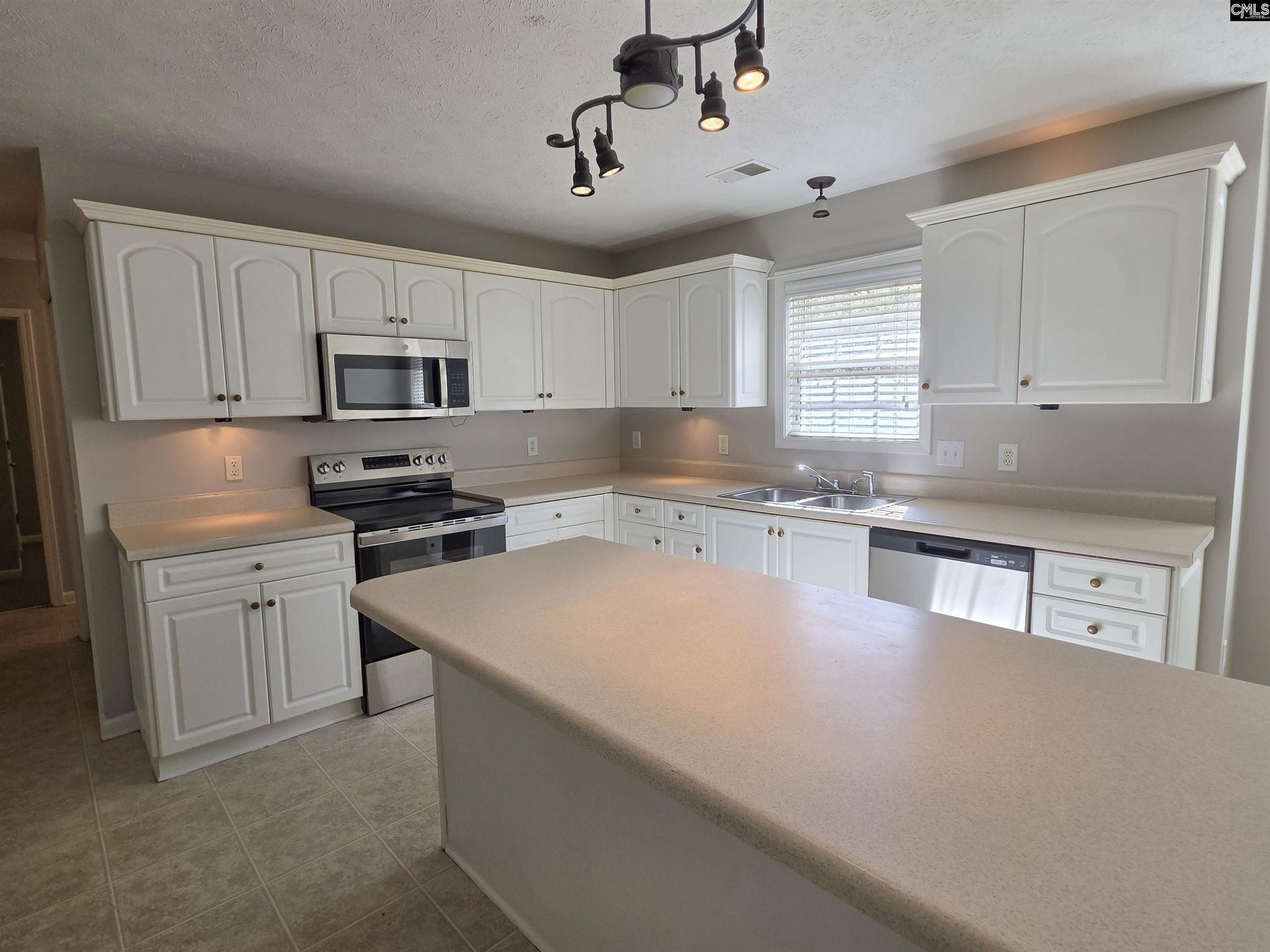 1409 Legion Drive Photo 9