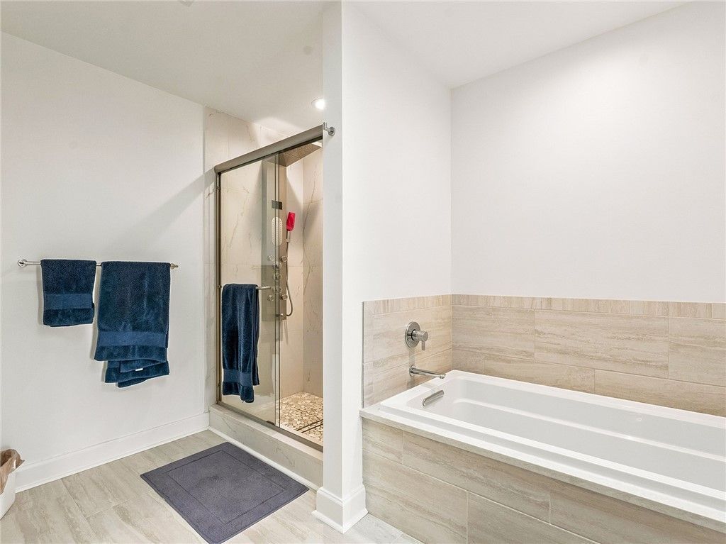 1250 W Southwinds Boulevard, Unit 317, Vero Beach, FL 32963 Photo