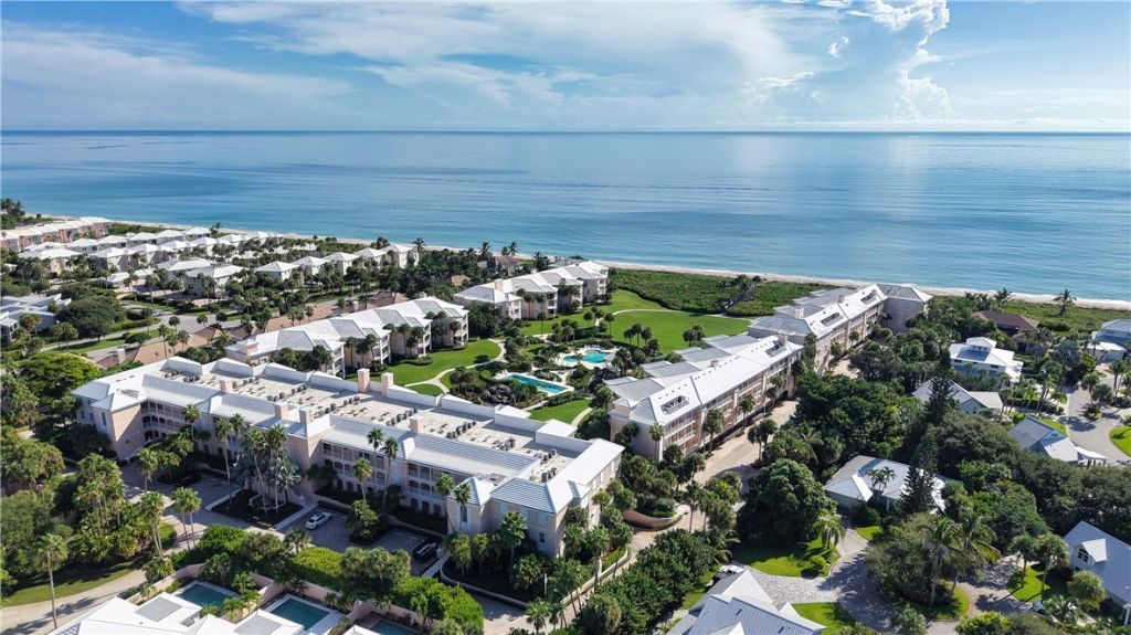 1250 W Southwinds Boulevard, Unit 317, Vero Beach, FL 32963 Photo