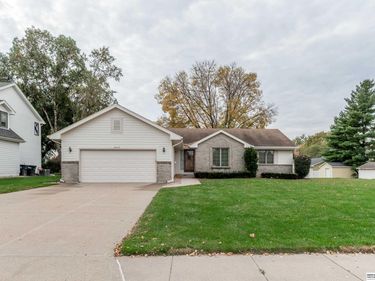 20615 Laramie Road, Omaha, NE 68022