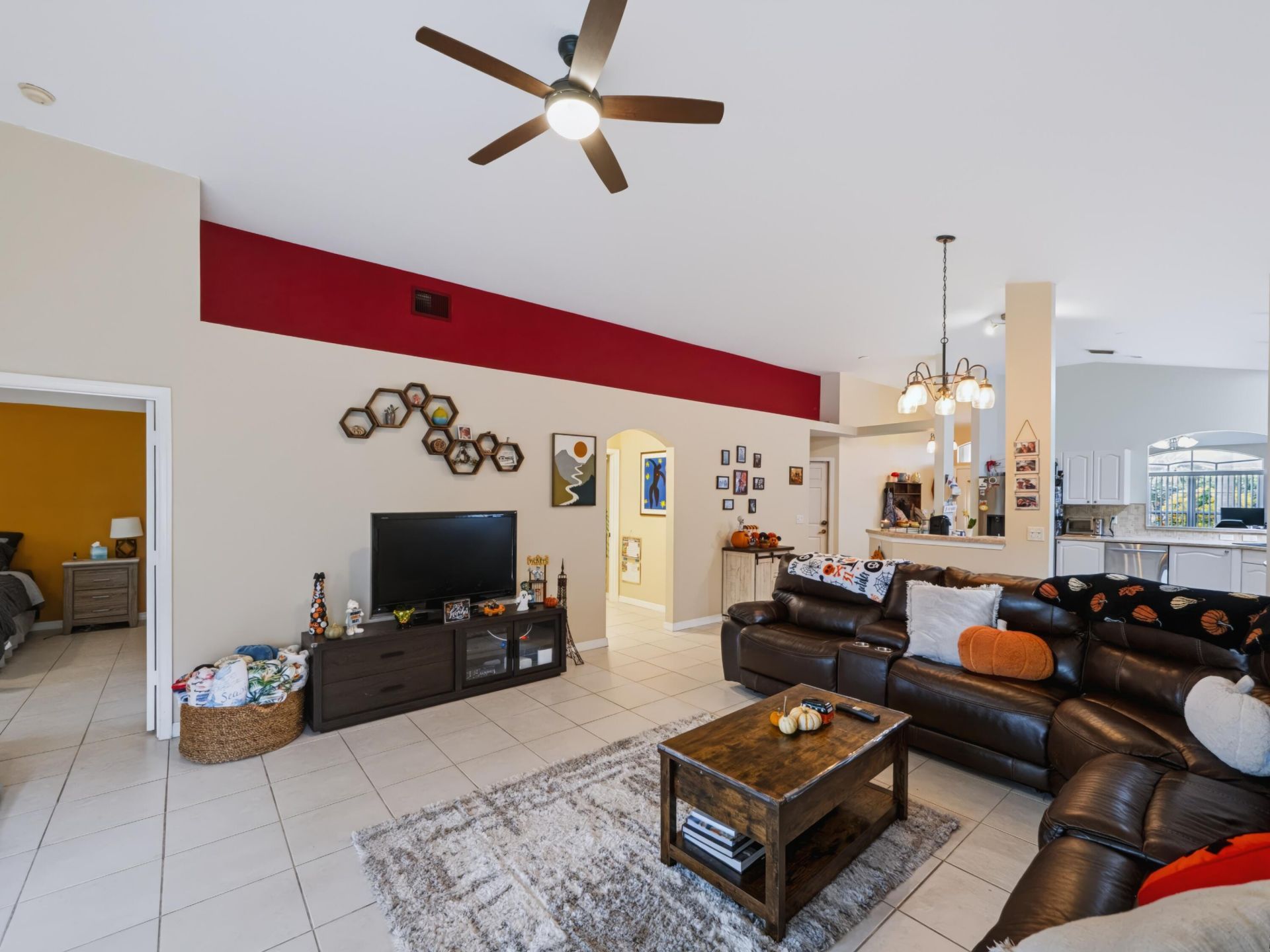 8071 Via Hacienda, Riviera Beach, FL 33418 Photo
