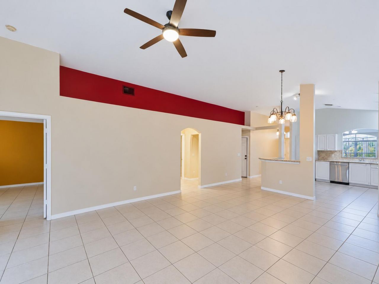 8071 Via Hacienda, Riviera Beach, FL 33418 Photo