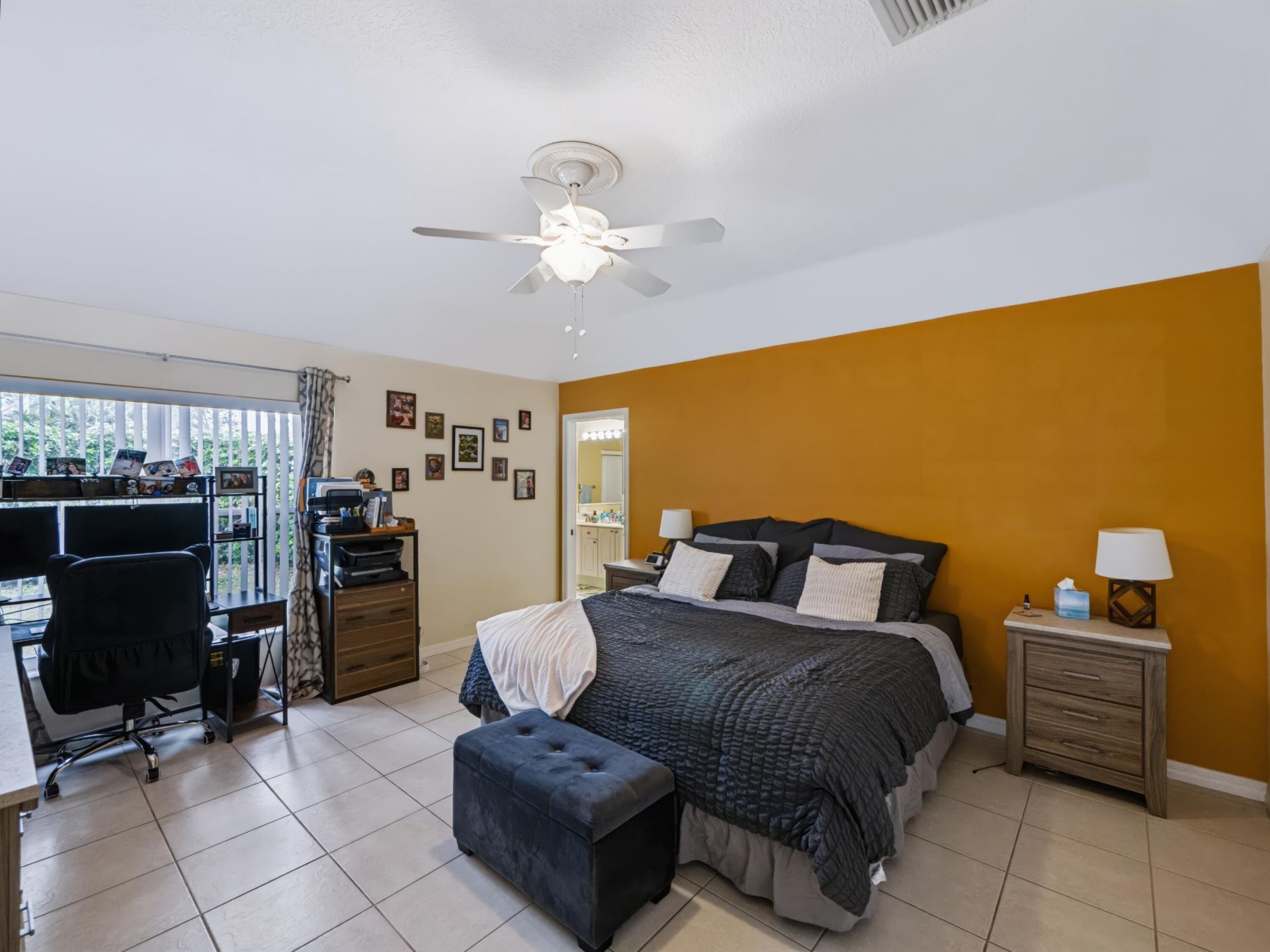 8071 Via Hacienda, Riviera Beach, FL 33418 Photo