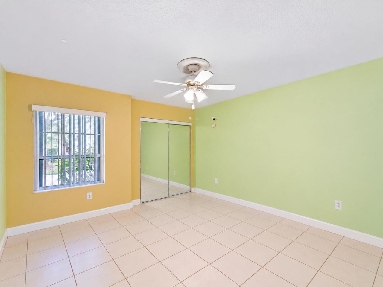 8071 Via Hacienda, Riviera Beach, FL 33418 Photo