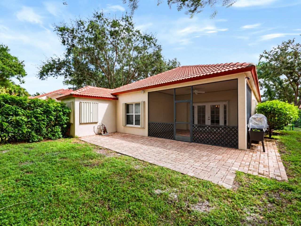 8071 Via Hacienda, Riviera Beach, FL 33418 Photo