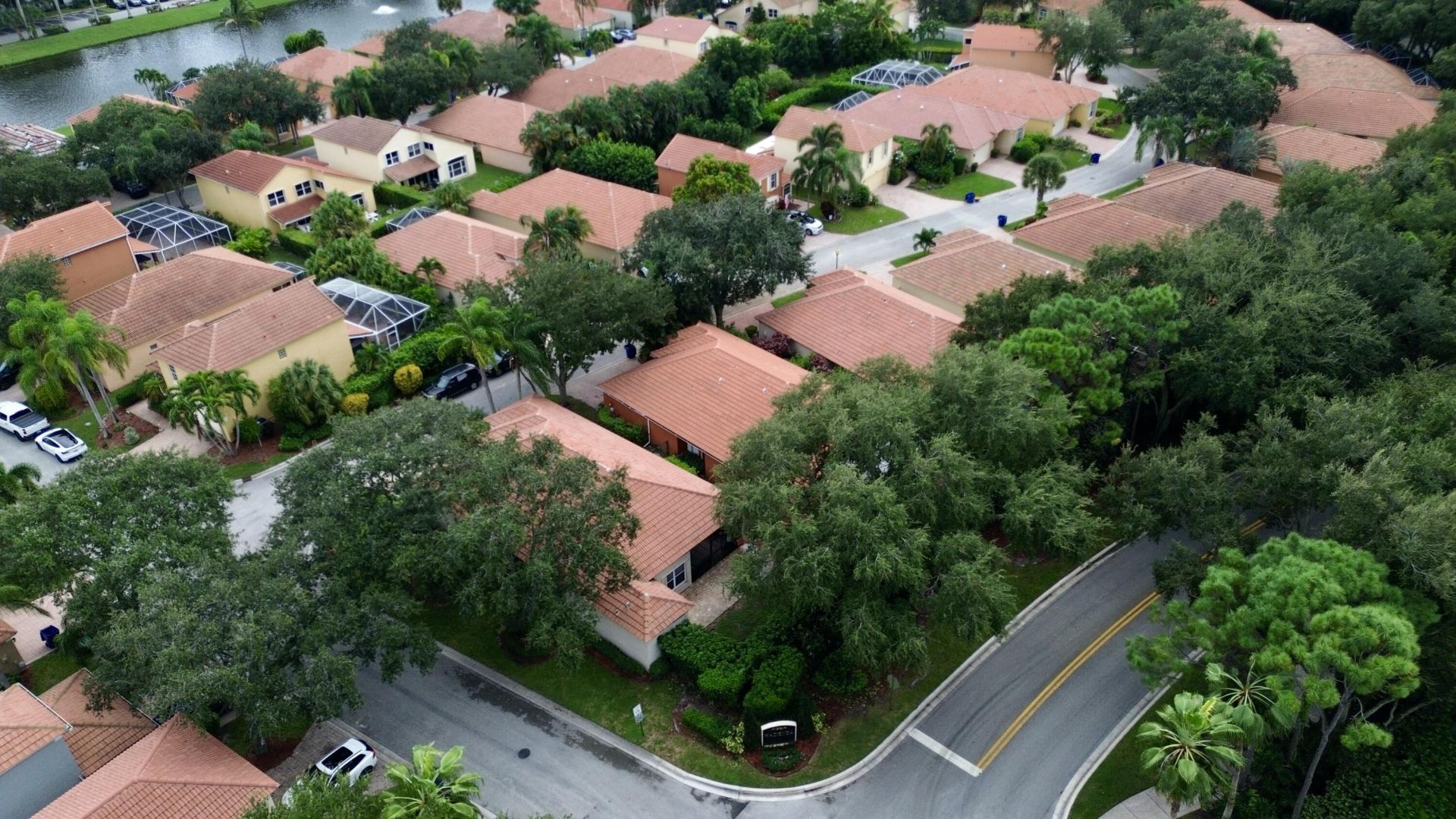 8071 Via Hacienda, Riviera Beach, FL 33418 Photo