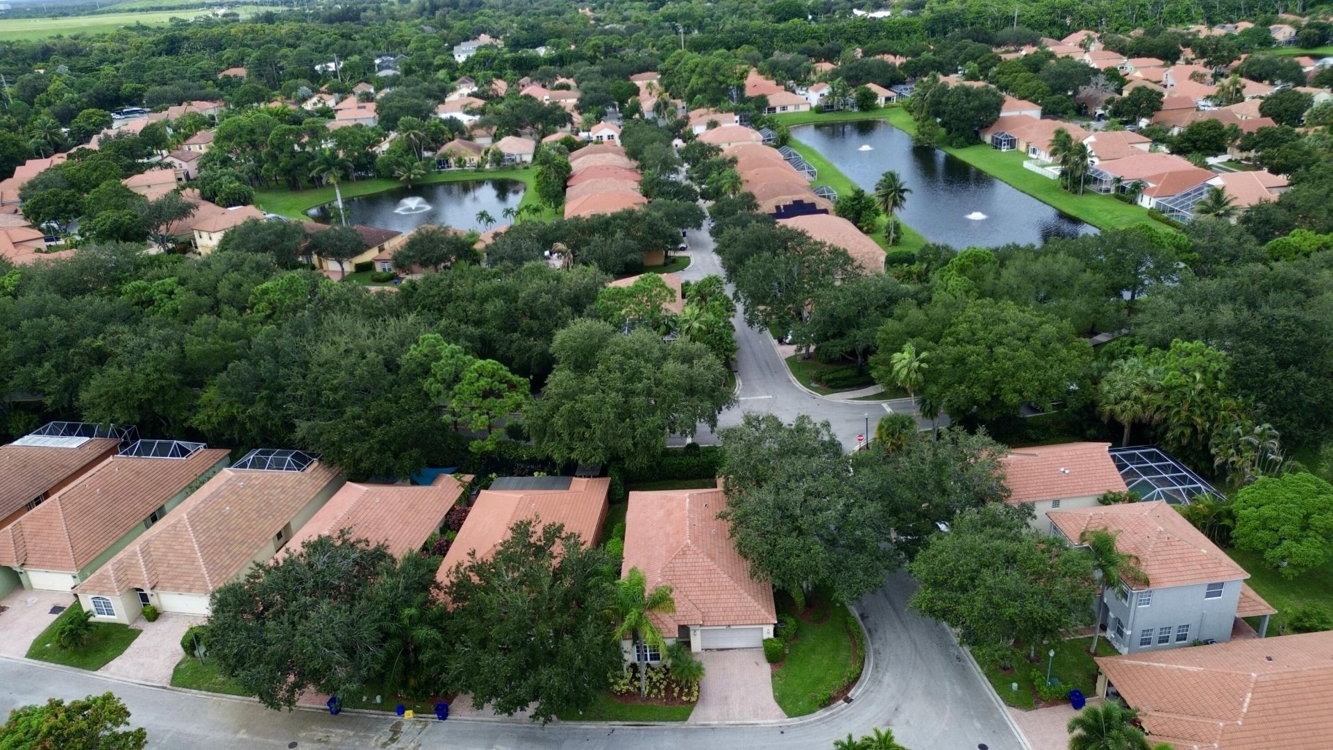8071 Via Hacienda, Riviera Beach, FL 33418 Photo