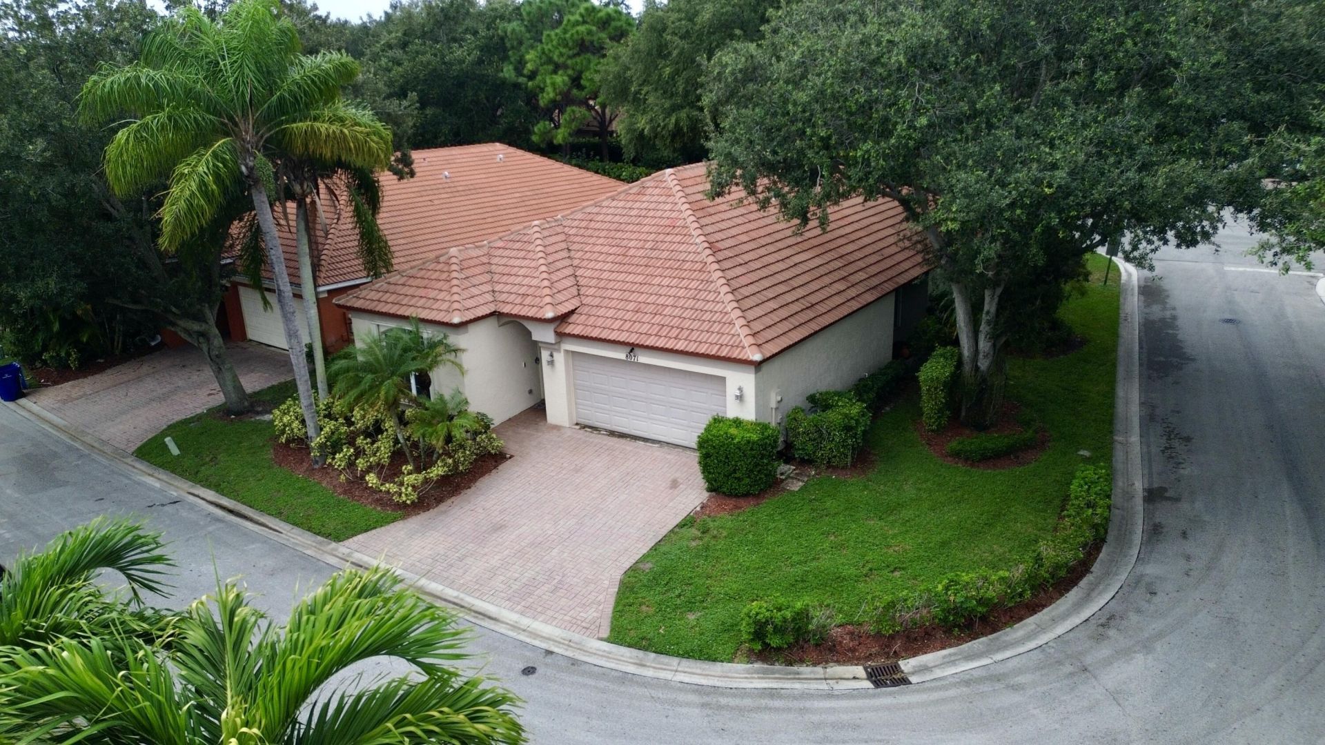 8071 Via Hacienda, Riviera Beach, FL 33418 Photo