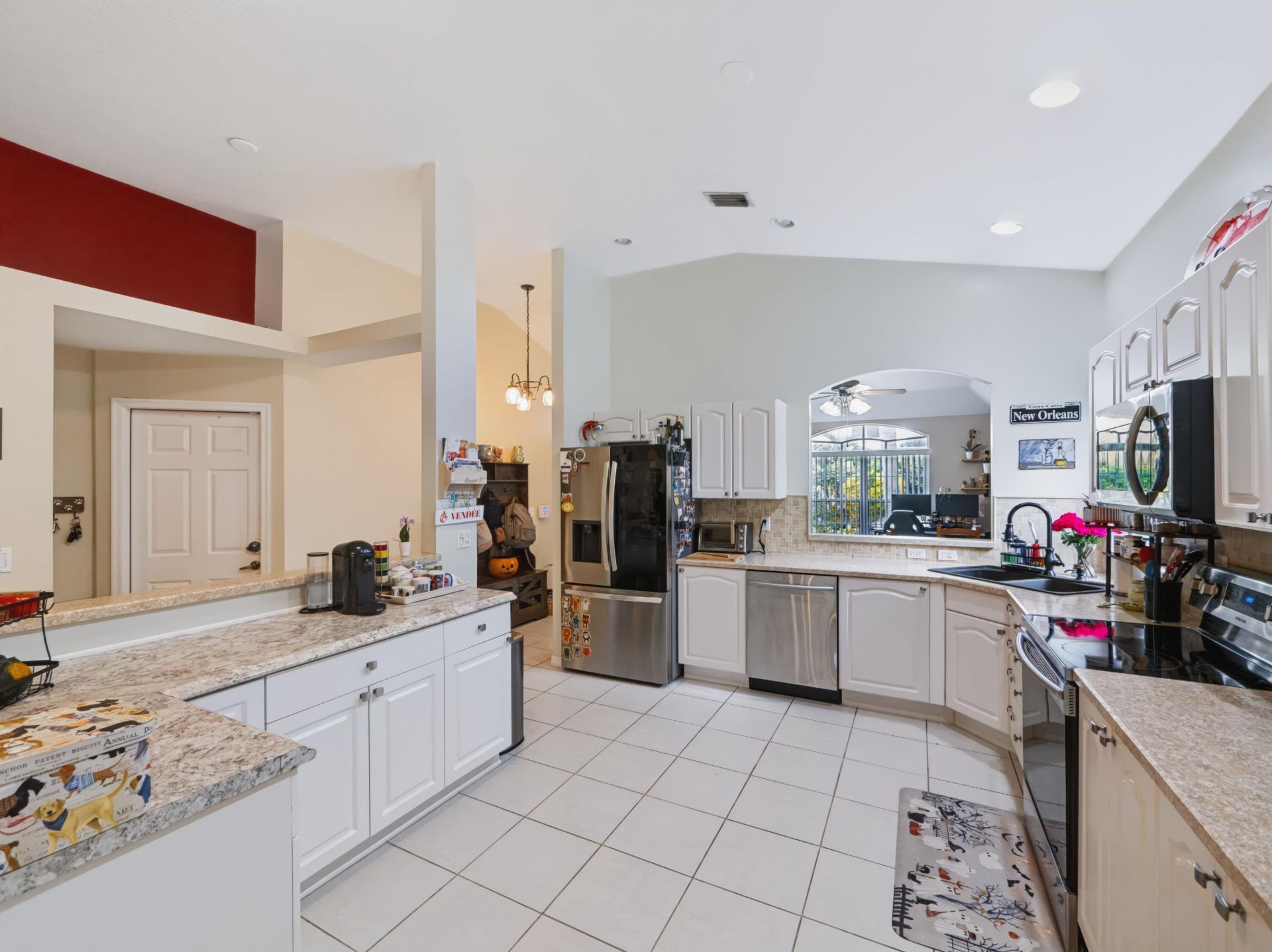 8071 Via Hacienda, Riviera Beach, FL 33418 Photo