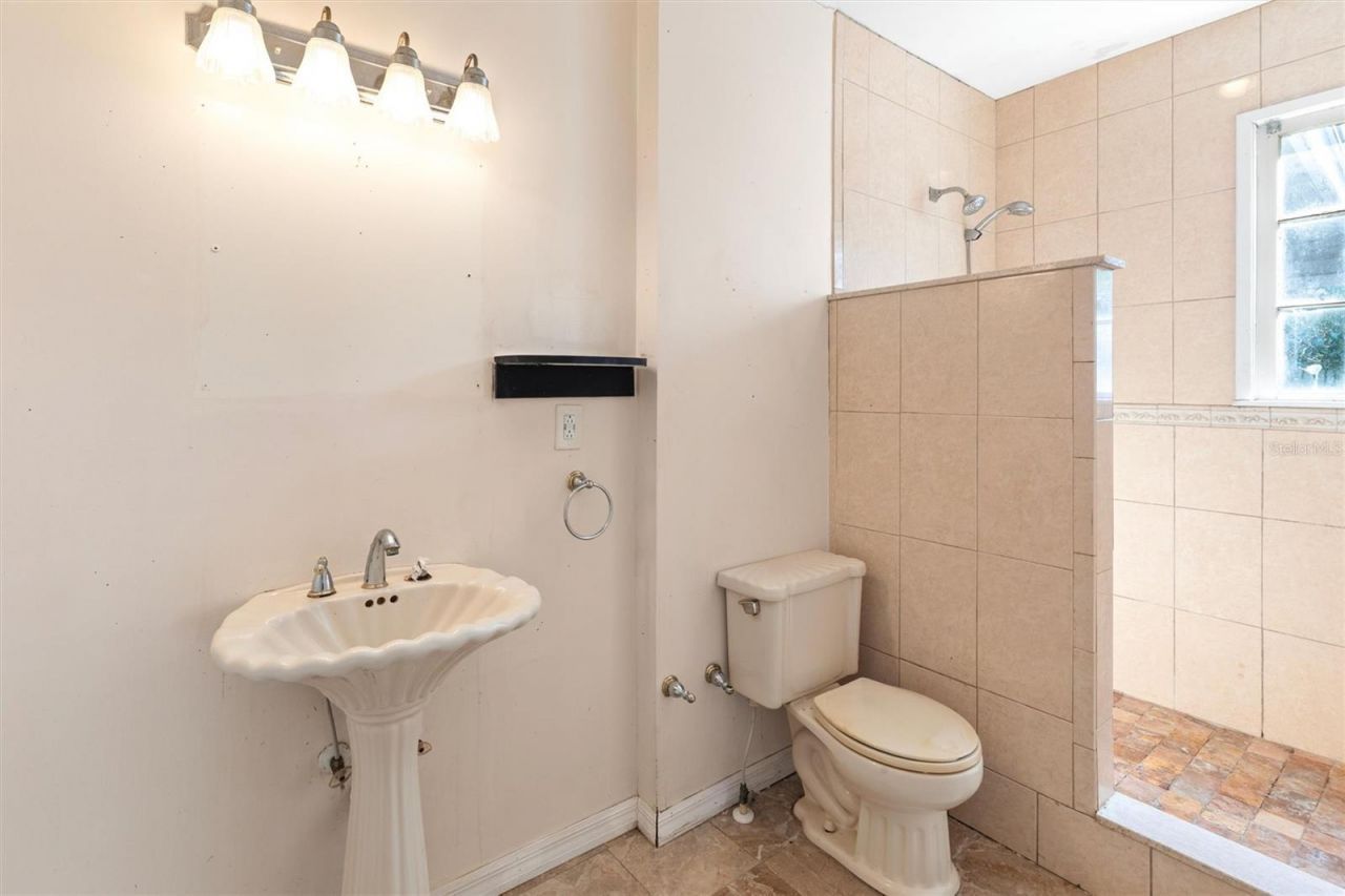 19552 Aztec Street , Summerland Key, FL 33042 Photo