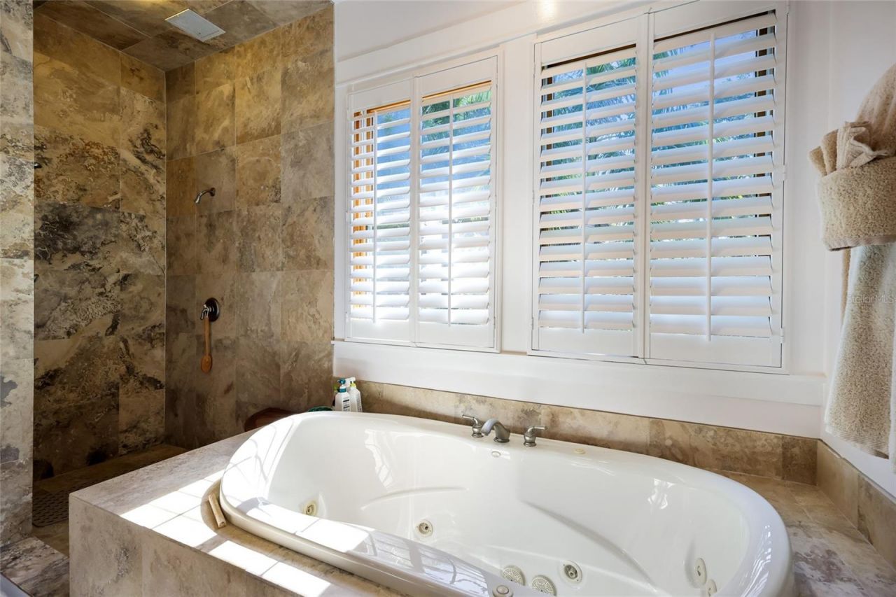 2813 Riverview Boulevard , Bradenton, FL 34205 Photo