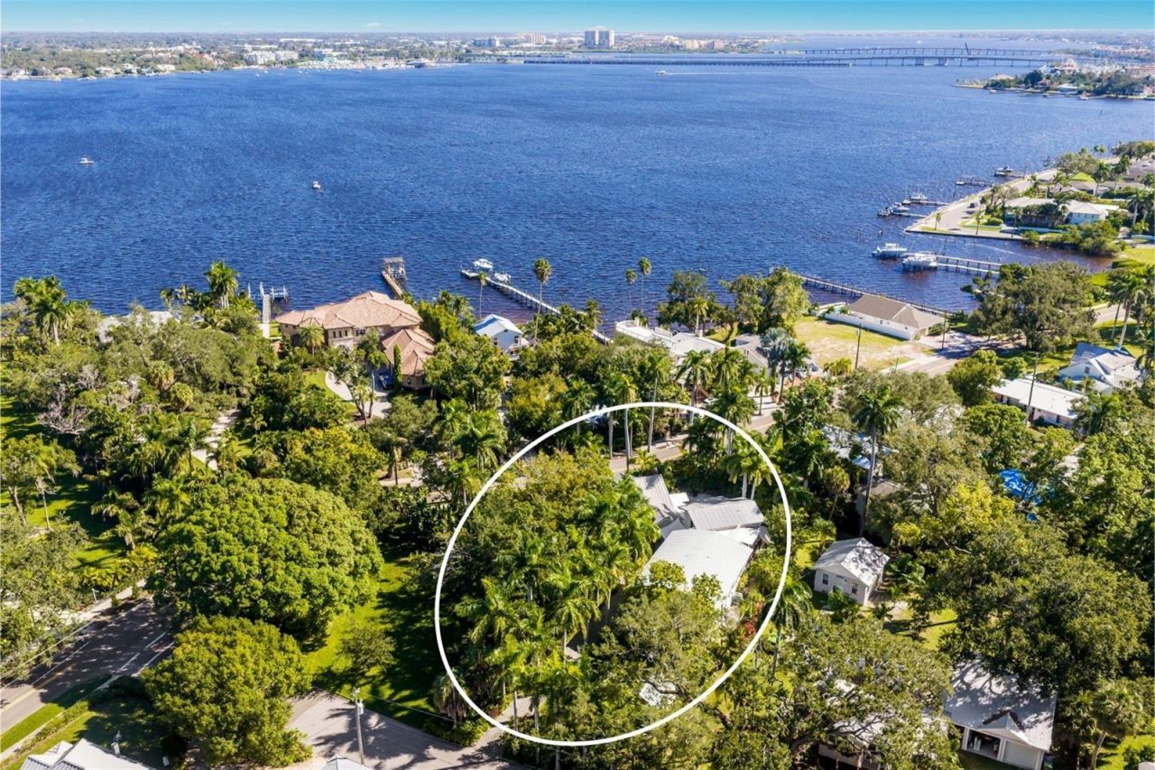 2813 Riverview Boulevard , Bradenton, FL 34205 Photo