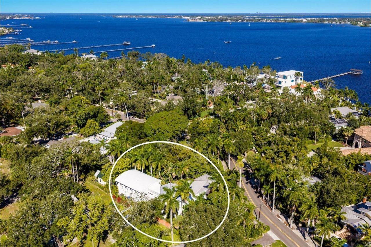 2813 Riverview Boulevard , Bradenton, FL 34205 Photo