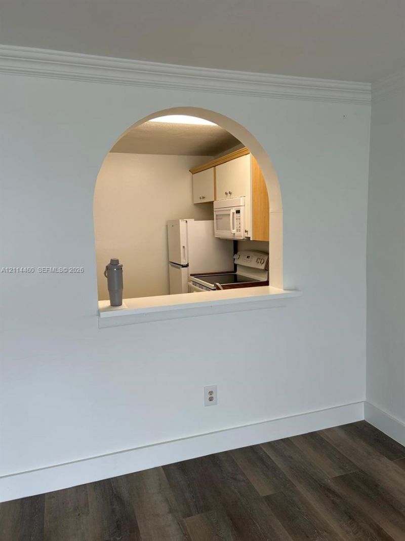 488 NW 165th St Rd , Unit B-411, Miami, FL 33169 Photo