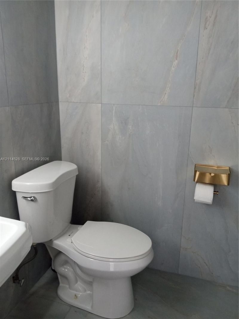 2400 Presidential Way , Unit 1205, West Palm Beach, FL 33401 Photo